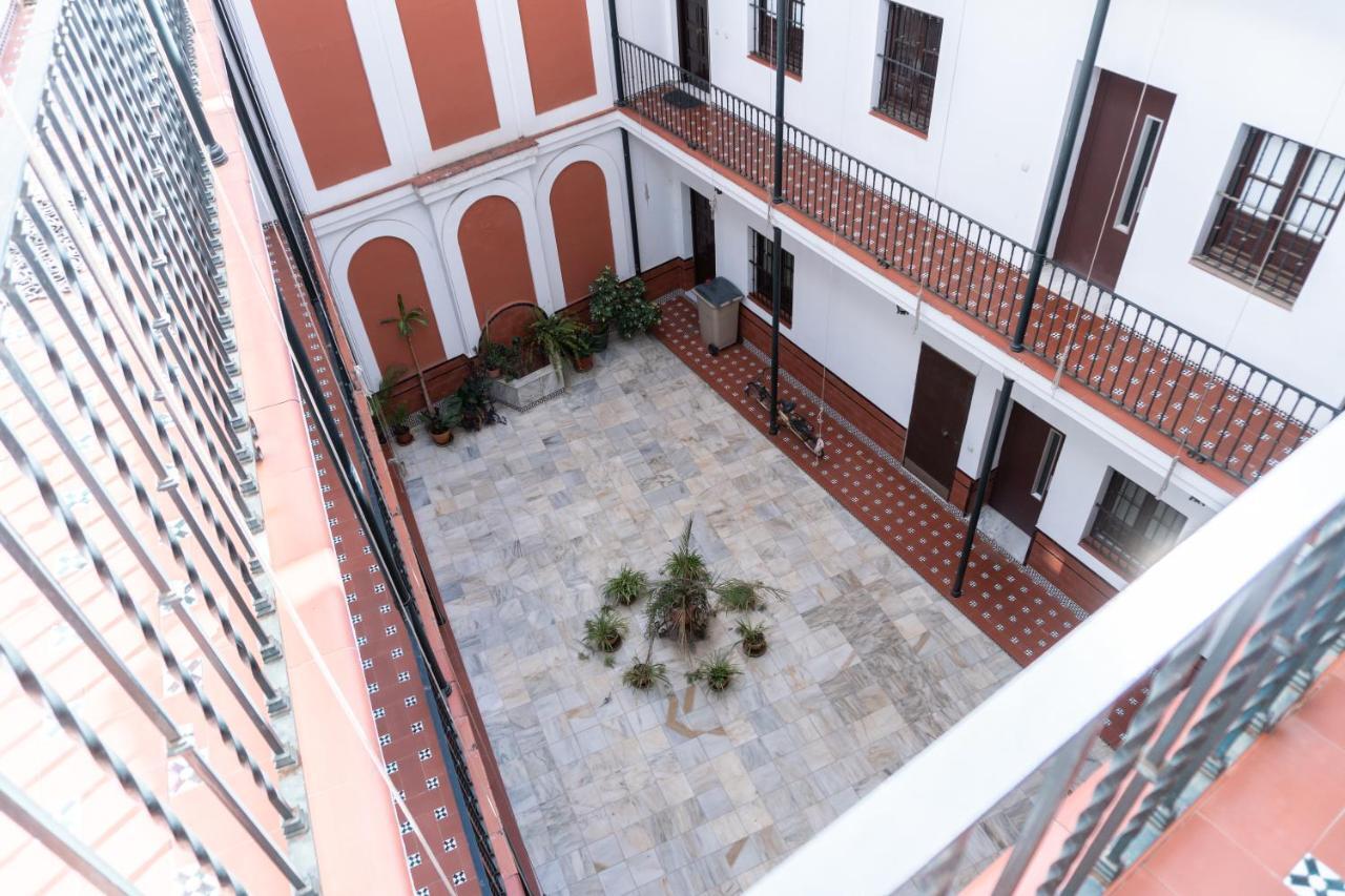 Muy Centrico Apto. En Tipico Patio Sevillano Kültér fotó